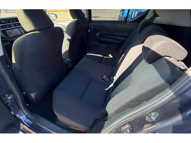 アクア S 禁煙車 純正ナビTV プッシュスタート(9枚目)