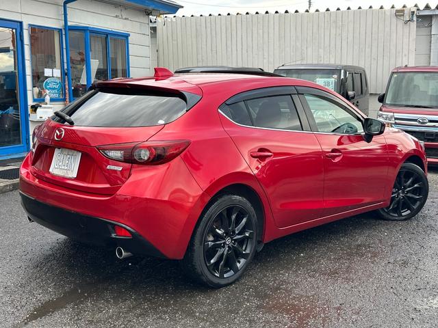 アクセラスポーツ ＸＤ　６ＭＴ／サンルーフ／ナビ／Ｂカメ／Ｂｌｕｅｔｏｏｔｈ／ＴＶ／スマートキー／ＨＩＤ／レーダークルコン／衝突軽減ブレーキ／車線免脱警報システム／ハーフレザーシート／シートヒーター／ＡＵＴＯライト（18枚目）