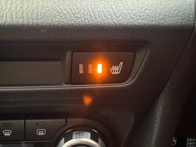 アクセラスポーツ ＸＤ　６ＭＴ／サンルーフ／ナビ／Ｂカメ／Ｂｌｕｅｔｏｏｔｈ／ＴＶ／スマートキー／ＨＩＤ／レーダークルコン／衝突軽減ブレーキ／車線免脱警報システム／ハーフレザーシート／シートヒーター／ＡＵＴＯライト（27枚目）