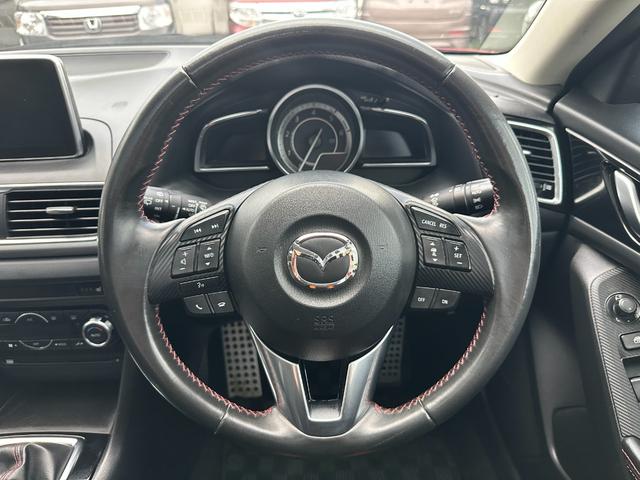 アクセラスポーツ ＸＤ　６ＭＴ／サンルーフ／ナビ／Ｂカメ／Ｂｌｕｅｔｏｏｔｈ／ＴＶ／スマートキー／ＨＩＤ／レーダークルコン／衝突軽減ブレーキ／車線免脱警報システム／ハーフレザーシート／シートヒーター／ＡＵＴＯライト（59枚目）