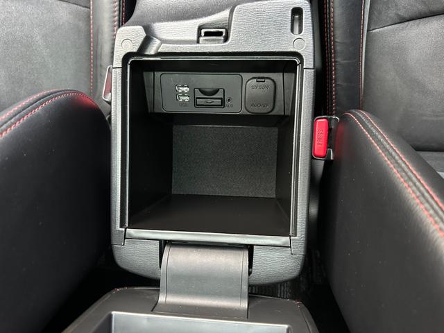 アクセラスポーツ ＸＤ　６ＭＴ／サンルーフ／ナビ／Ｂカメ／Ｂｌｕｅｔｏｏｔｈ／ＴＶ／スマートキー／ＨＩＤ／レーダークルコン／衝突軽減ブレーキ／車線免脱警報システム／ハーフレザーシート／シートヒーター／ＡＵＴＯライト（66枚目）