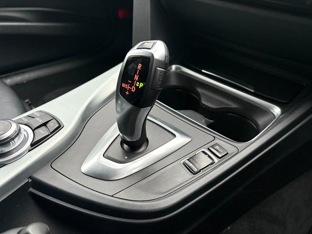 ３シリーズ ３２０ｄブルーパフォーマンス　ツーリング　スポーツ　検・２年付／黒本革／ナビ／Ｂカメ／禁煙／関東入／Ｂｌｕｅｔｏｏｔｈオーディオ再生／フルセグＴＶ／パワーバックドア／ＨＩＤ／ＥＴＣ／アクティブ・クルーズ・コントロール／スマートキー／シートヒーター／（29枚目）
