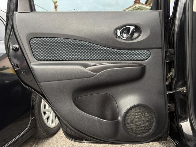 ノート Ｘ　ＤＩＧ－Ｓ　車検２年／ナビ／Ｂカメ／Ｂｌｕｅｔｏｏｔｈ／ＴＶ／ＥＴＣ／禁煙／スマートキー／Ｐスタート／エコスーパーチャージャー／ドアバイザー／Ｔチェーン車／日産純正ＯＰエスティーロアルミホイール１５インチ（43枚目）