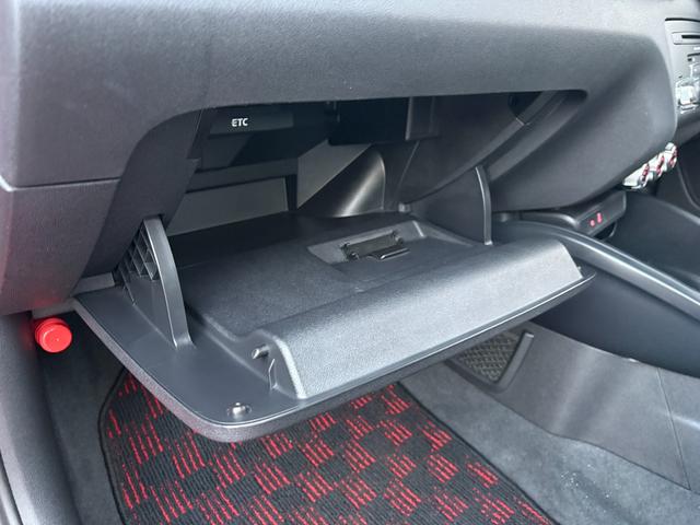 Ａ１スポーツバック １．４ＴＦＳＩ　検・２年付／ナビ／ＢＴ接／ＴＶ／ＨＩＤ／禁煙車／関東入／純正１５ＡＷ／ＡＵＴＯライト／７ＡＴ／ＭＴモード／ＥＴＣ／バイキセノンＰＫＧ／Ｍサーバー／コントラストルーフ／オートＡＣ／ドラレコ／スマートキー（38枚目）