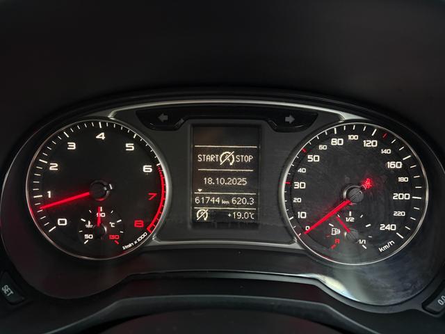 Ａ１スポーツバック １．４ＴＦＳＩ　検・２年付／ナビ／ＢＴ接／ＴＶ／ＨＩＤ／禁煙車／関東入／純正１５ＡＷ／ＡＵＴＯライト／７ＡＴ／ＭＴモード／ＥＴＣ／バイキセノンＰＫＧ／Ｍサーバー／コントラストルーフ／オートＡＣ／ドラレコ／スマートキー（43枚目）