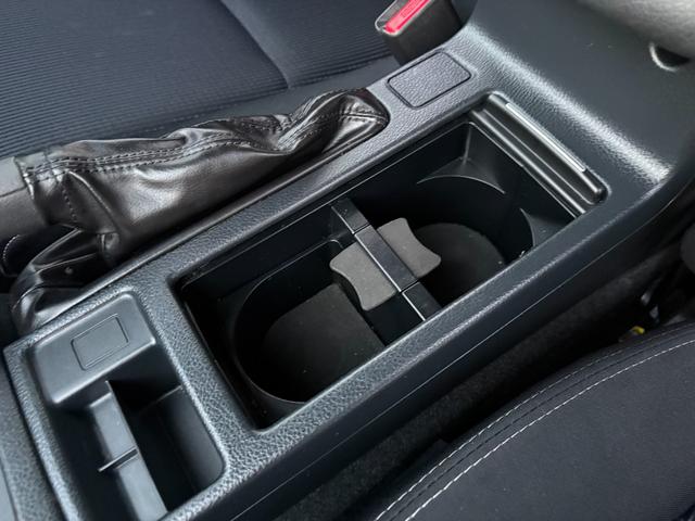 インプレッサスポーツ ２．０ｉアイサイト　検・２年付／後期／ナビ／Ｂカメ／Ｂｌｕｅｔｏｏｔｈ／関東仕入／禁煙／ＨＩＤ／クルコン／ＨＩＤ／ＴＶ／ＥＴＣ／ＡＵＴＯライト／Ｐスタート／Ｓキー／Ｆフォグ／Ｔチェーン（44枚目）