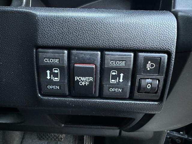 プレマシー ２０ＣＳ　検・２年／ナビ／両側電動／Ｂｌｕｅｔｏｏｔｈ／ＴＶ／禁煙車／スマートキー／ドアミラーウインカー／タイミングチェーン車／関東仕入れ／ＤＶＤ再生／オートエアコン／ＥＴＣ／ステアリングスイッチ（22枚目）