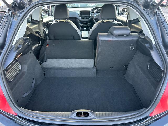 PEUGEOT 208 ALLURE