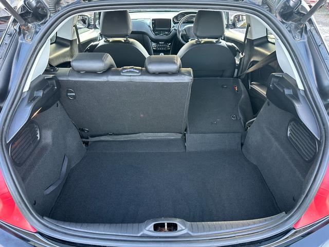 PEUGEOT 208 ALLURE