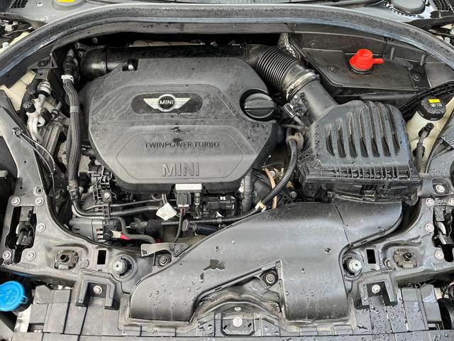 MINI クーパーSD クラブマン 検・2年/ナビ/Bカメ/Bluetooth/禁煙/関東入/ETC/MTモード/Tチェーン/純正17W/前後ドラレコ/LEDライト&LEDフォグ/PVガラス/スマキー/革調シートカバー/パークセンサー(21枚目)