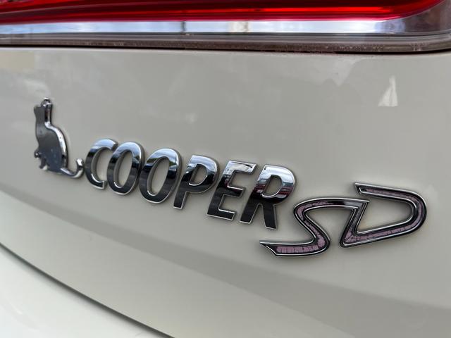 MINI クーパーSD クラブマン 検・2年/ナビ/Bカメ/Bluetooth/禁煙/関東入/ETC/MTモード/Tチェーン/純正17W/前後ドラレコ/LEDライト&LEDフォグ/PVガラス/スマキー/革調シートカバー/パークセンサー(69枚目)
