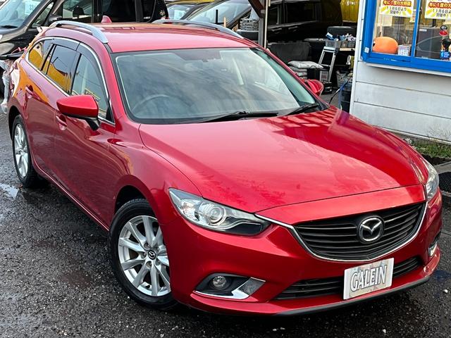 低重心でスポーティーな一面も兼ね備えており運転するのが楽しくなります♪コーナリングも軽やかで安定性も優れております♪スポーティなデザインとなっており見た目もカッコいいですね♪