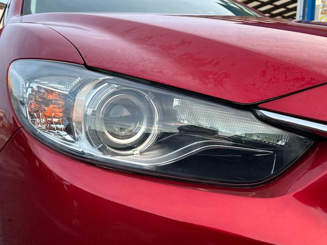 曇りやキズの少ないＨＩＤヘッドライトになっております♪ＨＩＤなので視認性も良く夜道を明るく照らしてくれます♪寿命も長くとても経済的です♪入庫時にヘッドライト丁寧に磨いておりピカピカの状態です♪