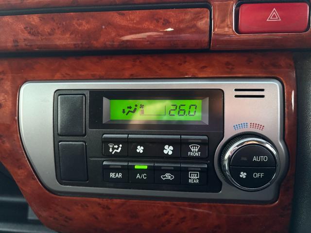 ＡＵＴＯエアコン♪ボタンひとつで快適な温度を提供してくれます♪エアコンの冷暖房もしっかりと効きますので安心ですね♪