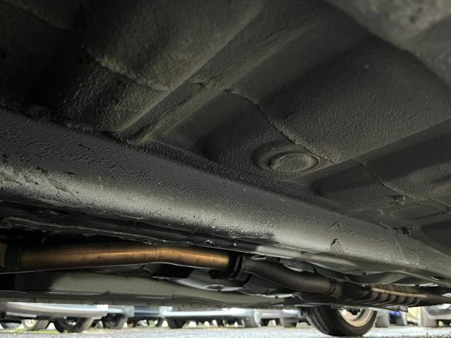 下回りもご覧の通りきれいな状態となっており、ご購入後もよりご安心して長くお乗り頂けます♪