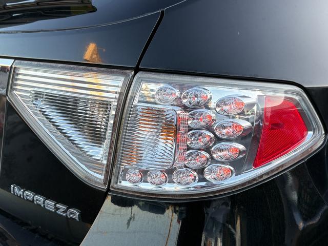 インプレッサ 15S コンフォートセレクション 検2年/特別仕様車/ナビ/禁煙/ETC/スマキー/プッシュスタート/MTモード/フルオートエアコン/TV/DVD再生/本革巻ステアリング&シフトノブ/UVカットガラス/フォグランプ/社外15AW(53枚目)