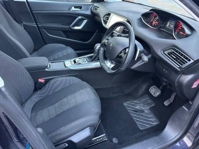 308 SW アリュール 検・2年/ナビ/Bカメ/Bluetooth/地デジ/禁煙/クルコン/ETC/障害物センサー/レーンキープアシスト/衝突軽減ブレーキ/LEDヘッドライト/純正16AW/Sキー/Pスタート(13枚目)