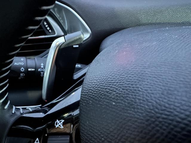 308 SW アリュール 検・2年/ナビ/Bカメ/Bluetooth/地デジ/禁煙/クルコン/ETC/障害物センサー/レーンキープアシスト/衝突軽減ブレーキ/LEDヘッドライト/純正16AW/Sキー/Pスタート(31枚目)