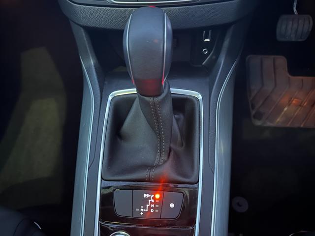 308 SW アリュール 検・2年/ナビ/Bカメ/Bluetooth/地デジ/禁煙/クルコン/ETC/障害物センサー/レーンキープアシスト/衝突軽減ブレーキ/LEDヘッドライト/純正16AW/Sキー/Pスタート(34枚目)