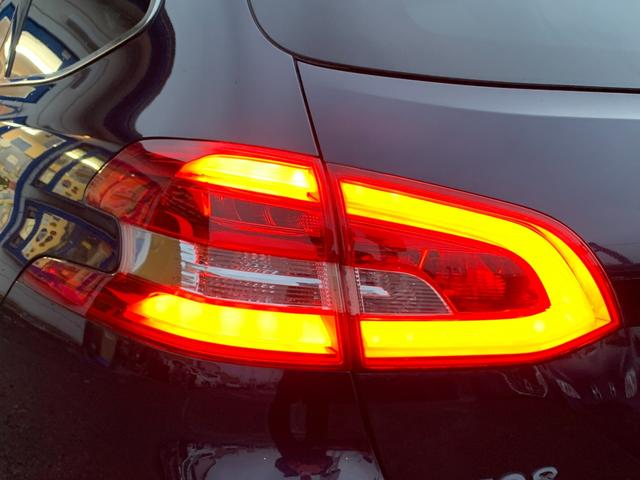 308 SW アリュール 検・2年/ナビ/Bカメ/Bluetooth/地デジ/禁煙/クルコン/ETC/障害物センサー/レーンキープアシスト/衝突軽減ブレーキ/LEDヘッドライト/純正16AW/Sキー/Pスタート(66枚目)