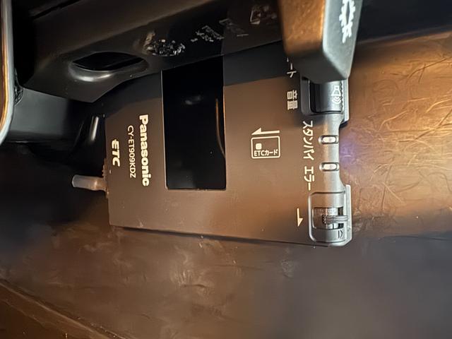 Ｖ４０ Ｔ４　ＳＥ　検２年／ナビ／Ｂカメラ／Ｂｌｕｅｔｏｏｔｈ／ベージュ革／セーフティＰＫＧ／全車速追従機能付きＡＣＣ／ＲＳＩ／ＢＬＩＳ／レーンキープアシスト／電動シート／シートヒーター／ＨＩＤ／ＥＴＣ／禁煙車／関東仕入（23枚目）