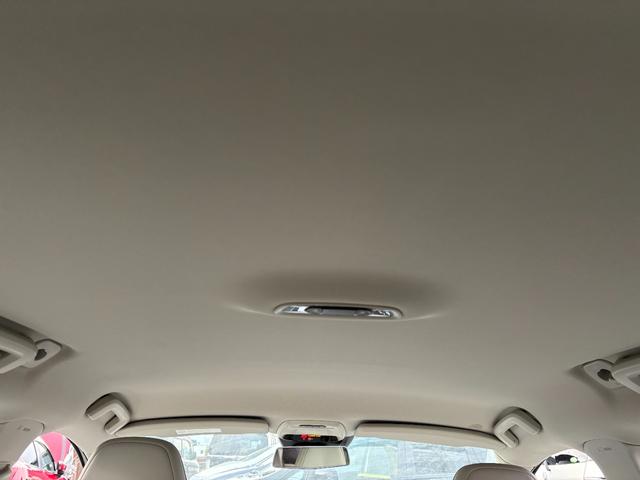 Ｖ４０ Ｔ４　ＳＥ　検２年／ナビ／Ｂカメラ／Ｂｌｕｅｔｏｏｔｈ／ベージュ革／セーフティＰＫＧ／全車速追従機能付きＡＣＣ／ＲＳＩ／ＢＬＩＳ／レーンキープアシスト／電動シート／シートヒーター／ＨＩＤ／ＥＴＣ／禁煙車／関東仕入（29枚目）