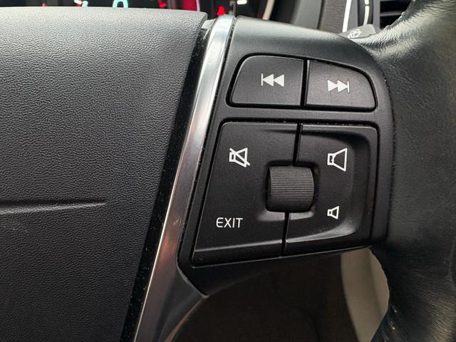 Ｖ４０ Ｔ４　ＳＥ　検２年／ナビ／Ｂカメラ／Ｂｌｕｅｔｏｏｔｈ／ベージュ革／セーフティＰＫＧ／全車速追従機能付きＡＣＣ／ＲＳＩ／ＢＬＩＳ／レーンキープアシスト／電動シート／シートヒーター／ＨＩＤ／ＥＴＣ／禁煙車／関東仕入（33枚目）