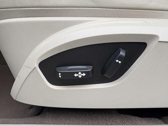 Ｖ４０ Ｔ４　ＳＥ　検２年／ナビ／Ｂカメラ／Ｂｌｕｅｔｏｏｔｈ／ベージュ革／セーフティＰＫＧ／全車速追従機能付きＡＣＣ／ＲＳＩ／ＢＬＩＳ／レーンキープアシスト／電動シート／シートヒーター／ＨＩＤ／ＥＴＣ／禁煙車／関東仕入（35枚目）