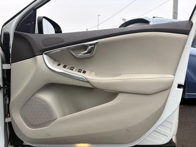 Ｖ４０ Ｔ４　ＳＥ　検２年／ナビ／Ｂカメラ／Ｂｌｕｅｔｏｏｔｈ／ベージュ革／セーフティＰＫＧ／全車速追従機能付きＡＣＣ／ＲＳＩ／ＢＬＩＳ／レーンキープアシスト／電動シート／シートヒーター／ＨＩＤ／ＥＴＣ／禁煙車／関東仕入（48枚目）