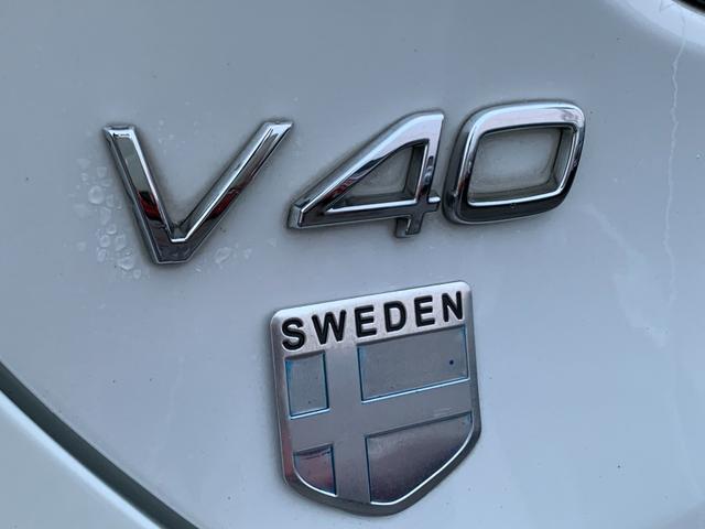 Ｖ４０ Ｔ４　ＳＥ　検２年／ナビ／Ｂカメラ／Ｂｌｕｅｔｏｏｔｈ／ベージュ革／セーフティＰＫＧ／全車速追従機能付きＡＣＣ／ＲＳＩ／ＢＬＩＳ／レーンキープアシスト／電動シート／シートヒーター／ＨＩＤ／ＥＴＣ／禁煙車／関東仕入（52枚目）