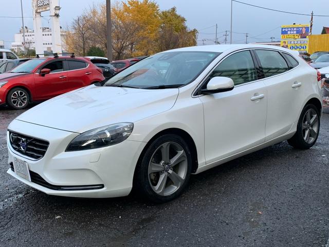 Ｖ４０ Ｔ４　ＳＥ　検２年／ナビ／Ｂカメラ／Ｂｌｕｅｔｏｏｔｈ／ベージュ革／セーフティＰＫＧ／全車速追従機能付きＡＣＣ／ＲＳＩ／ＢＬＩＳ／レーンキープアシスト／電動シート／シートヒーター／ＨＩＤ／ＥＴＣ／禁煙車／関東仕入（66枚目）