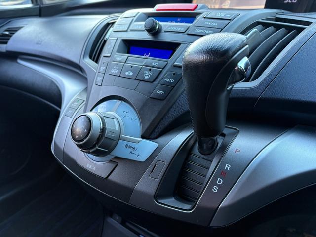 オデッセイ アブソルート ナビ Bカメラ 後席モニター 関東仕入 禁煙 TV DVD再生 HID ETC 純正18AW キーレス Tチェーン Mウィンカー(33枚目)