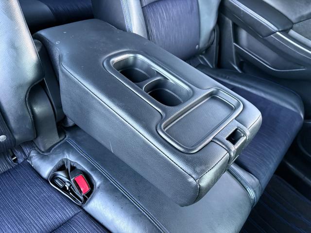 オデッセイ アブソルート ナビ Bカメラ 後席モニター 関東仕入 禁煙 TV DVD再生 HID ETC 純正18AW キーレス Tチェーン Mウィンカー(74枚目)