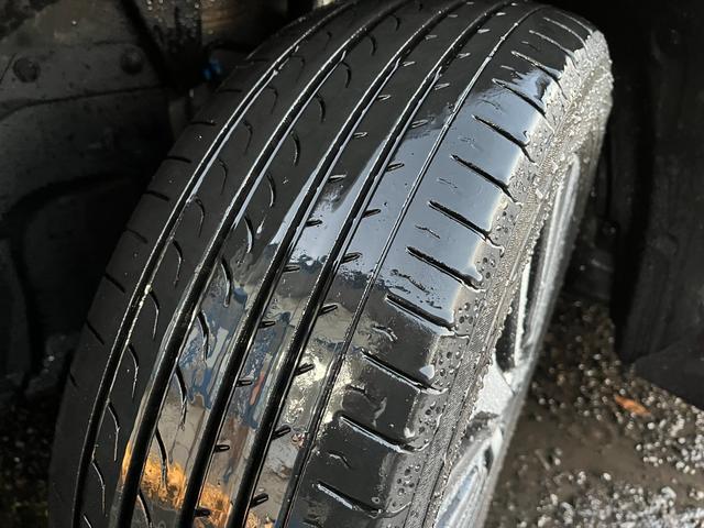 セレナ ハイウェイスター　Ｖセレ＋セーフティＩＩ　ＳＨＶ　後期型／外ナビ／全方位カメラ／両側電動／リアモニター／禁煙車／ＴＶ／ＬＥＤヘッド／Ｂｌｕｅｔｏｏｔｈ／ＤＶＤ再生／クルコン／Ｓキ―／Ｐスタート／ＥＴＣ／Ｄバイザー／Ｗミラー／ＬＤＷ（14枚目）