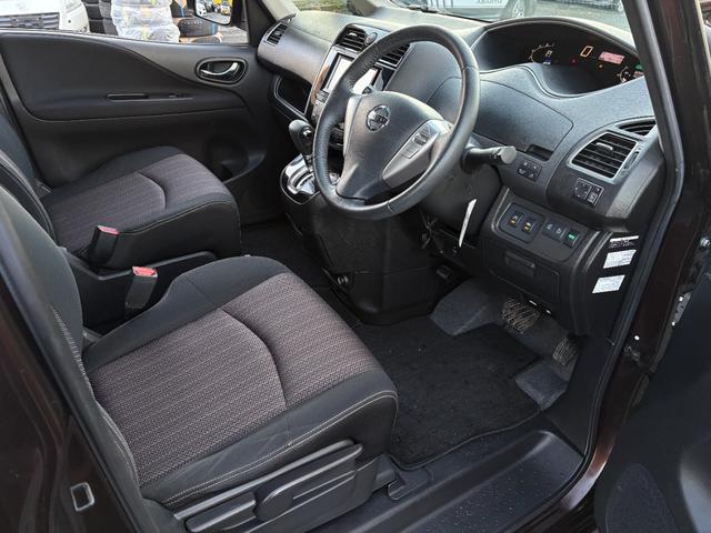 セレナ ハイウェイスター　Ｖセレ＋セーフティＩＩ　ＳＨＶ　後期型／外ナビ／全方位カメラ／両側電動／リアモニター／禁煙車／ＴＶ／ＬＥＤヘッド／Ｂｌｕｅｔｏｏｔｈ／ＤＶＤ再生／クルコン／Ｓキ―／Ｐスタート／ＥＴＣ／Ｄバイザー／Ｗミラー／ＬＤＷ（17枚目）