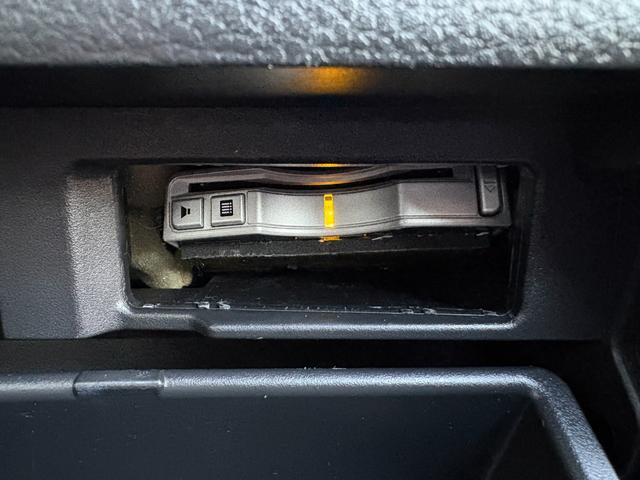 セレナ ハイウェイスター　Ｖセレ＋セーフティＩＩ　ＳＨＶ　後期型／外ナビ／全方位カメラ／両側電動／リアモニター／禁煙車／ＴＶ／ＬＥＤヘッド／Ｂｌｕｅｔｏｏｔｈ／ＤＶＤ再生／クルコン／Ｓキ―／Ｐスタート／ＥＴＣ／Ｄバイザー／Ｗミラー／ＬＤＷ（29枚目）