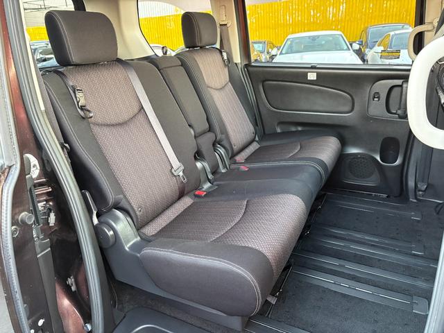 セレナ ハイウェイスター　Ｖセレ＋セーフティＩＩ　ＳＨＶ　後期型／外ナビ／全方位カメラ／両側電動／リアモニター／禁煙車／ＴＶ／ＬＥＤヘッド／Ｂｌｕｅｔｏｏｔｈ／ＤＶＤ再生／クルコン／Ｓキ―／Ｐスタート／ＥＴＣ／Ｄバイザー／Ｗミラー／ＬＤＷ（52枚目）