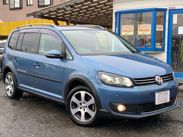 ゴルフトゥーラン クロストゥーラン　検・２年付／ナビ／Ｂカメ／Ｂｌｕｅｔｏｏｔｈ／ＴＶ／関東仕入／禁煙車／ＨＩＤ／ＥＴＣ／クルーズコントロール／パドルシフト／純正１７ＡＷ／キーレス／ＡＵＴＯライト／ＡＵＴＯエアコン（44枚目）