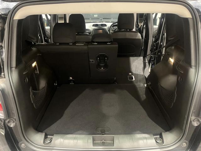 ジープ・レネゲード トレイルホーク　認定中古車　ワンオーナー　純正ＡＷ　クルーズコントロール　ＨＩＤヘッドライト　バックカメラ　純正ディスプレイオーディオ　レーンキープアシスト　クＢＳＭ　オートライト（29枚目）