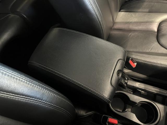 ジープ・ラングラーアンリミテッド アルティテュード 認定中古車 特別限定車300台 ワンオーナー 前席シートヒーター BFグッドリッチマッドテレーンタイヤ 社外17インチAW 後席社外リクライニングキット ETC オートライト(15枚目)