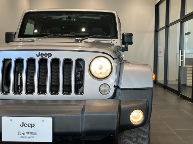 ジープ・ラングラーアンリミテッド アルティテュード 認定中古車 特別限定車300台 ワンオーナー 前席シートヒーター BFグッドリッチマッドテレーンタイヤ 社外17インチAW 後席社外リクライニングキット ETC オートライト(30枚目)