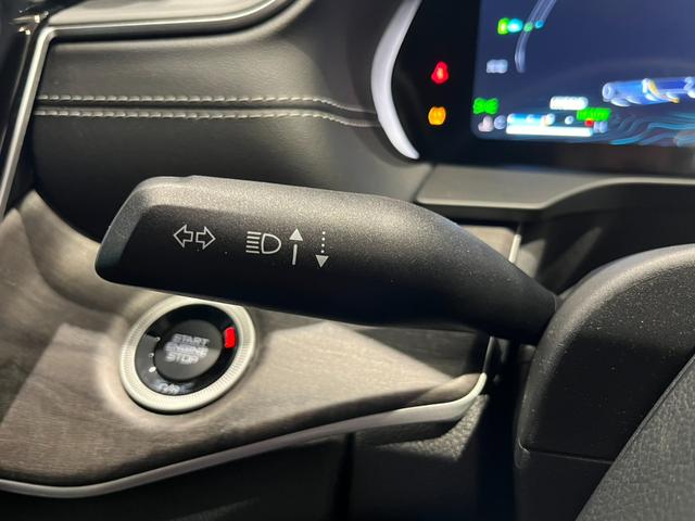 ジープ・グランドチェロキー４ｘｅ ３０ｔｈアニバーサリーエディション　弊社社有車　ワンオーナー　保証継承・認定中古車　ＬＥＤヘッドライト　純正ナビ　前席シートヒーター・ベンチレーション　前席パワーシート（Ｄ席メモリ付）　全周囲カメラ　フルセグＴＶ　ＨＵＤ　ＡＣＣ　ＢＳＭ（25枚目）