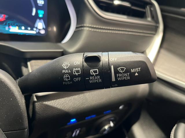 ジープ・グランドチェロキー４ｘｅ ３０ｔｈアニバーサリーエディション　弊社社有車　ワンオーナー　保証継承・認定中古車　ＬＥＤヘッドライト　純正ナビ　前席シートヒーター・ベンチレーション　前席パワーシート（Ｄ席メモリ付）　全周囲カメラ　フルセグＴＶ　ＨＵＤ　ＡＣＣ　ＢＳＭ（26枚目）