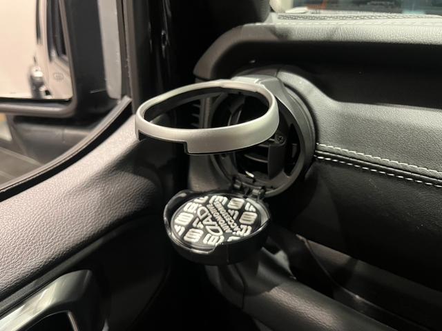 ジープ・ラングラーアンリミテッド サハラ　ワンオーナー　認定中古車　純正ＡＷ　前席シートヒーター　ＬＥＤヘッドライト　純正サイドステップ　ドラレコ（前後）　バック・サイド・フロントカメラ　ＡＣＣ　ＢＳＭ　ステアリングヒーター　ＥＴＣ（38枚目）