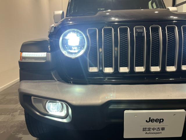 ジープ・ラングラーアンリミテッド サハラ　ワンオーナー　認定中古車　純正ＡＷ　前席シートヒーター　ＬＥＤヘッドライト　純正サイドステップ　ドラレコ（前後）　バック・サイド・フロントカメラ　ＡＣＣ　ＢＳＭ　ステアリングヒーター　ＥＴＣ（45枚目）
