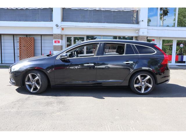 Ｖ６０ Ｔ６　ＡＷＤ　Ｒデザイン　シティーセーフティーパッケージ　ナビ　Ｂモニター（7枚目）