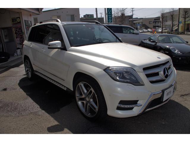 ＧＬＫ３５０　４マチック　ウッドパネル　黒革シート　ダブルサンルーフ　シートヒーター　２０インチ純正ＡＷ　禁煙車　パワーリヤゲート　純正ＨＤＤナビＴＶ　左ハンドル　スタッドレスタイヤホイール付　バックカメラ　パークトロニック(5枚目)