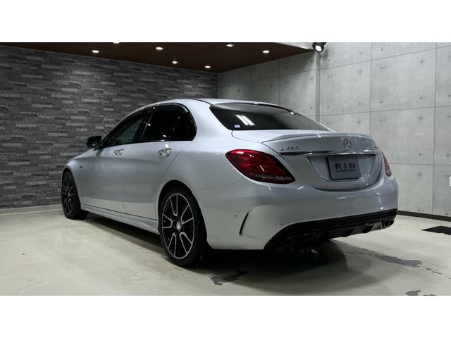 Ｃクラス Ｃ４５０　ＡＭＧ　４マチック　エクスクルーシブＰＫＧ・Ｂｒｕｍｅｓｔｅｒ・レーダーセフティＰＫＧ・ＡＭＧスポーツサス・ＡＭＧ１９インチ・ＨＵＤ・ロゴキャリパー・ＡＭＧデザインエクステリア・クロームエグゾースト・トランクスポイラー（9枚目）