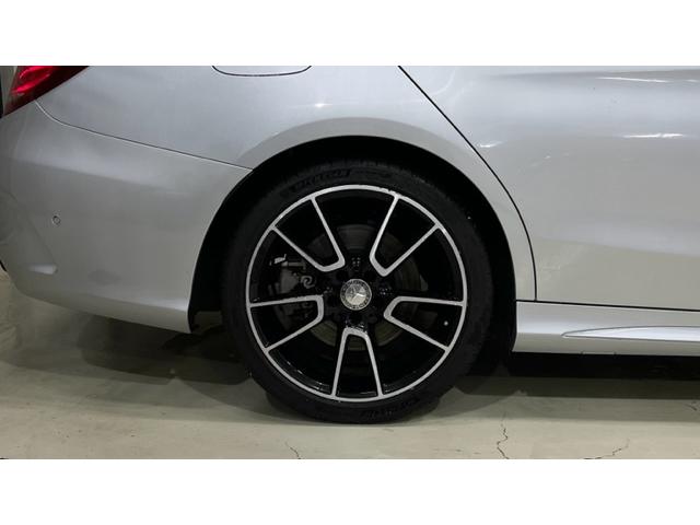 Ｃクラス Ｃ４５０　ＡＭＧ　４マチック　エクスクルーシブＰＫＧ・Ｂｒｕｍｅｓｔｅｒ・レーダーセフティＰＫＧ・ＡＭＧスポーツサス・ＡＭＧ１９インチ・ＨＵＤ・ロゴキャリパー・ＡＭＧデザインエクステリア・クロームエグゾースト・トランクスポイラー（20枚目）