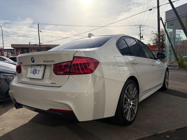 ３シリーズ ３２０ｉ　ｘＤｒｉｖｅ　Ｍスポーツ　レザーシート　１９インチＡＷ　ＴＶチューナー（7枚目）